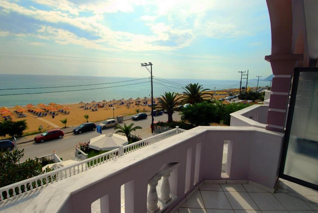 Hotel Olympiada Vrachos Bagian luar foto