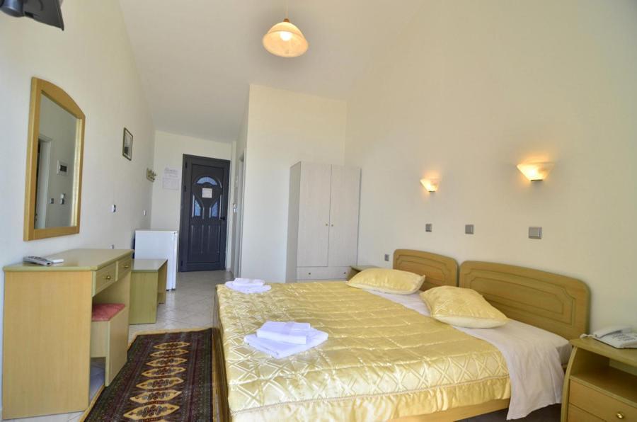 Hotel Olympiada Vrachos Bagian luar foto