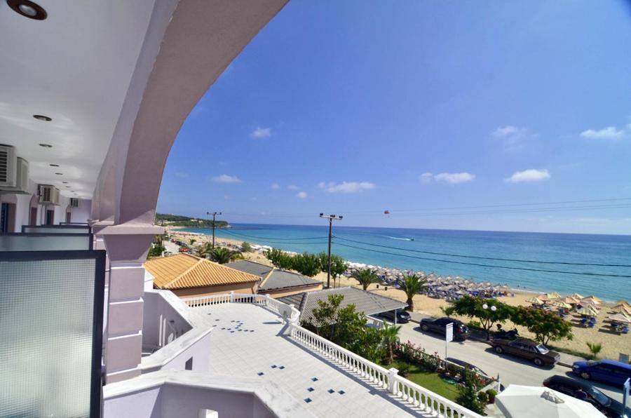 Hotel Olympiada Vrachos Bagian luar foto