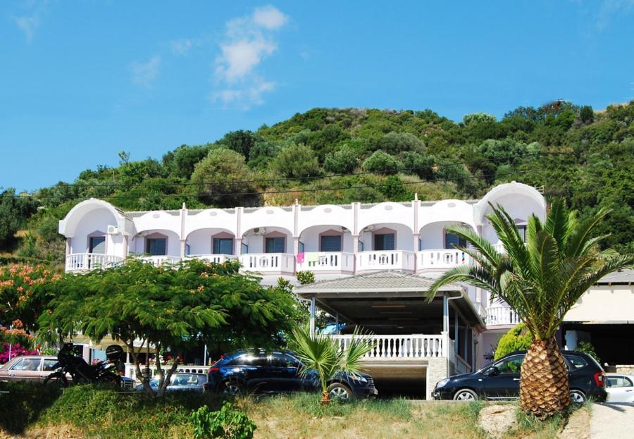 Hotel Olympiada Vrachos Bagian luar foto